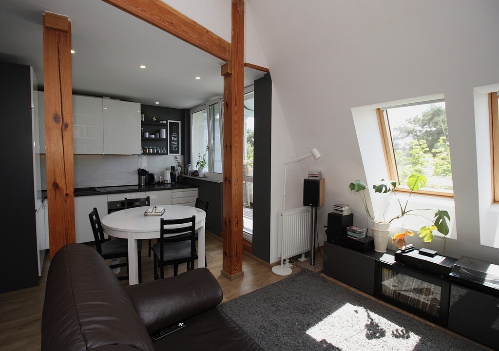 Kojący Widok Z Balkonu I Bliskość Rzeki