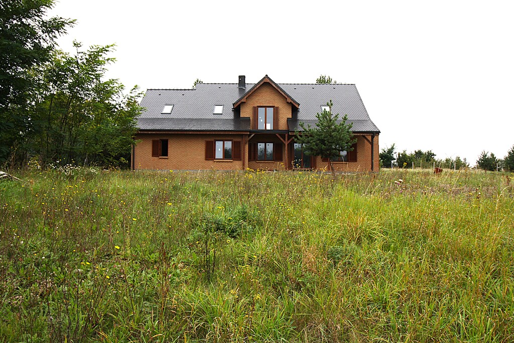 Dom W Lubczu Z Linią Brzegową Jeziora