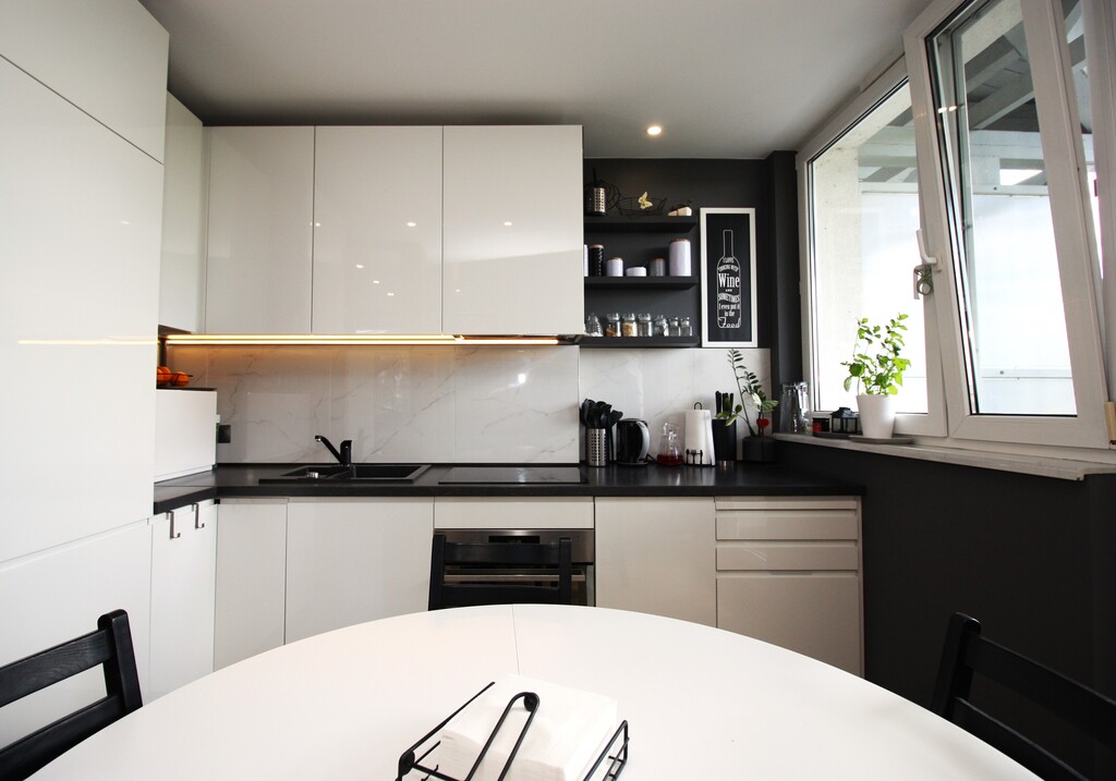 Kojący Widok Z Balkonu I Bliskość Rzeki