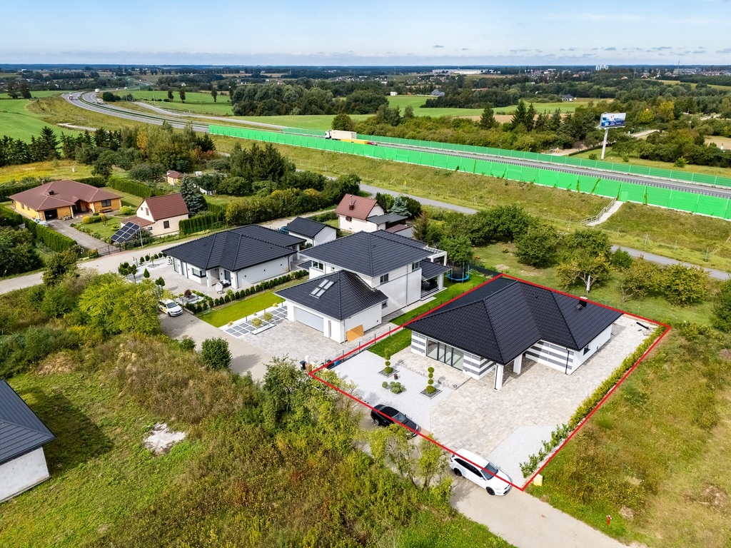 Nowoczesny Dom Na Osiedlu 800-lecia