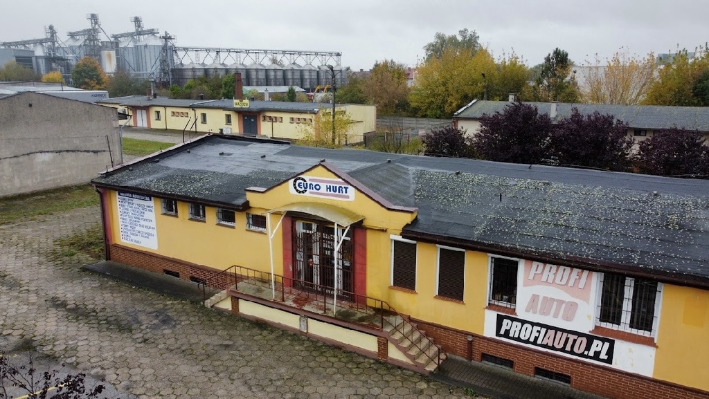 Magazyn Z Biurem Przy S5 – Gotowy Do Działania!