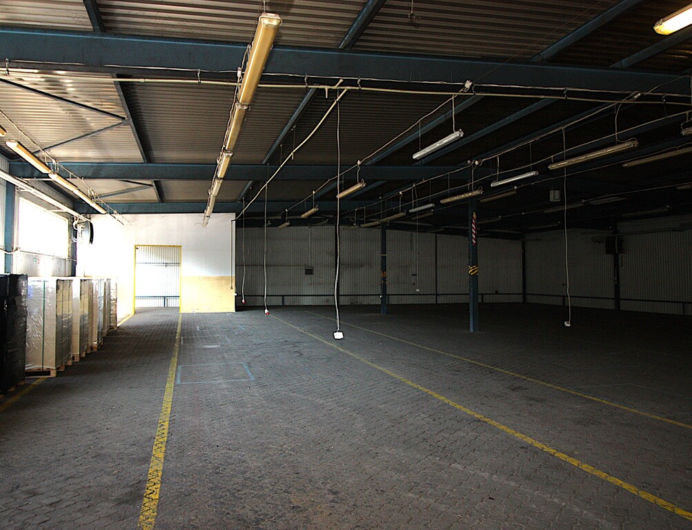 Na Wynajem Hala 1000 M2 Na Czyżkówku