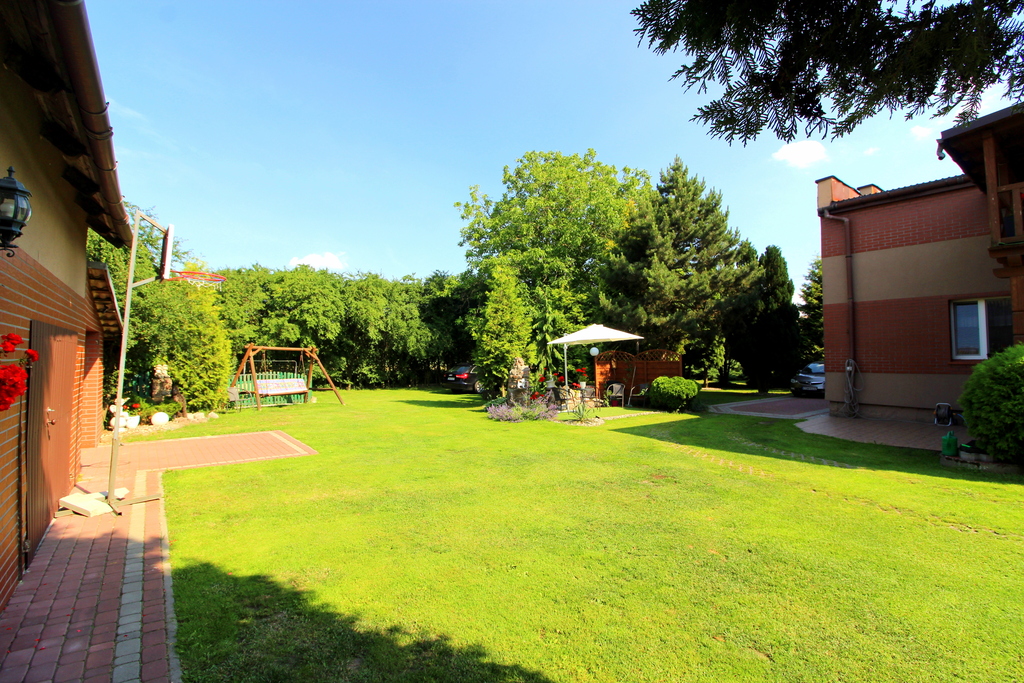 łowinek | Dom 188 M² | 7 Pokoi | 2500 M² | Garaże