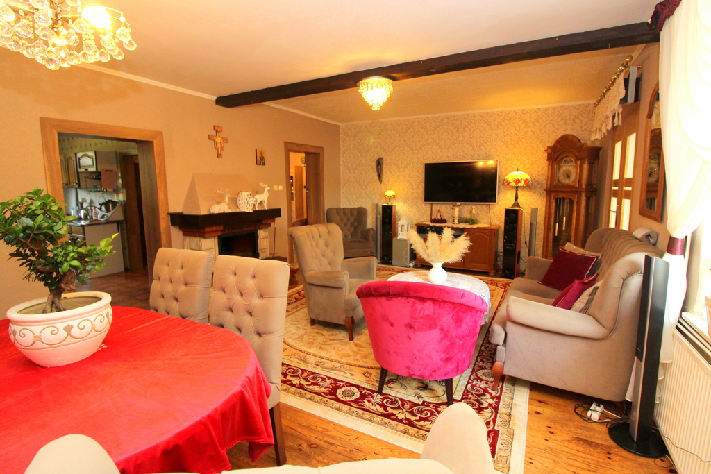 łowinek | Dom 188 M² | 7 Pokoi | 2500 M² | Garaże