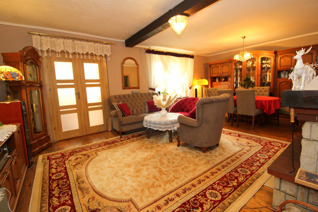 łowinek | Dom 188 M² | 7 Pokoi | 2500 M² | Garaże