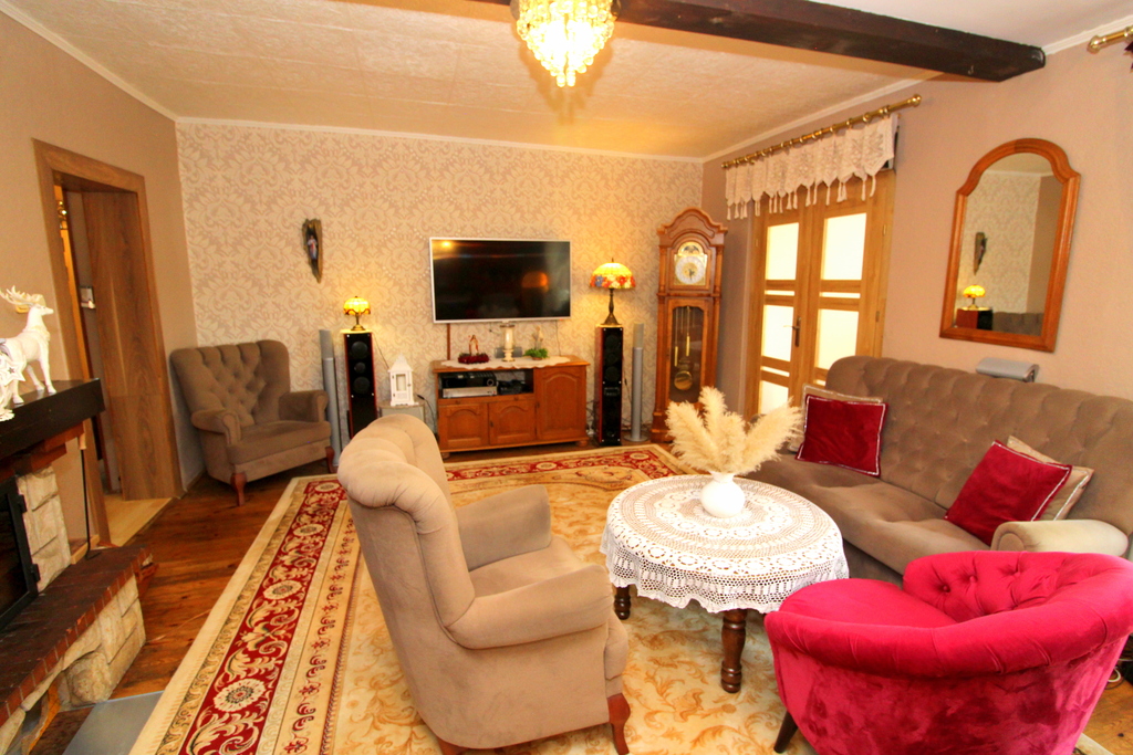 łowinek | Dom 188 M² | 7 Pokoi | 2500 M² | Garaże