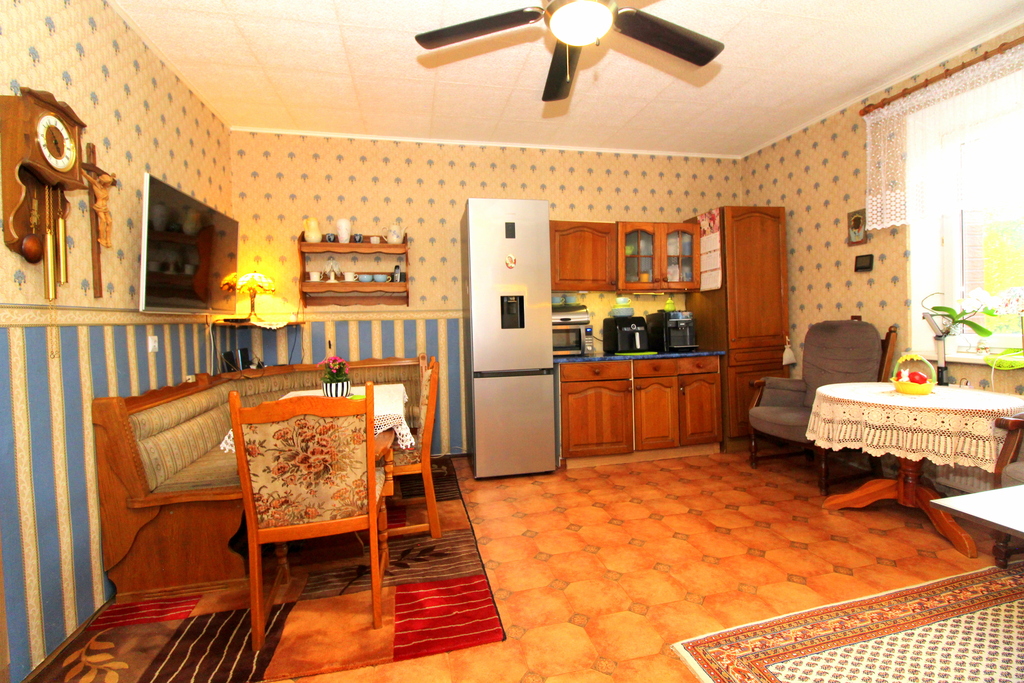 łowinek | Dom 188 M² | 7 Pokoi | 2500 M² | Garaże