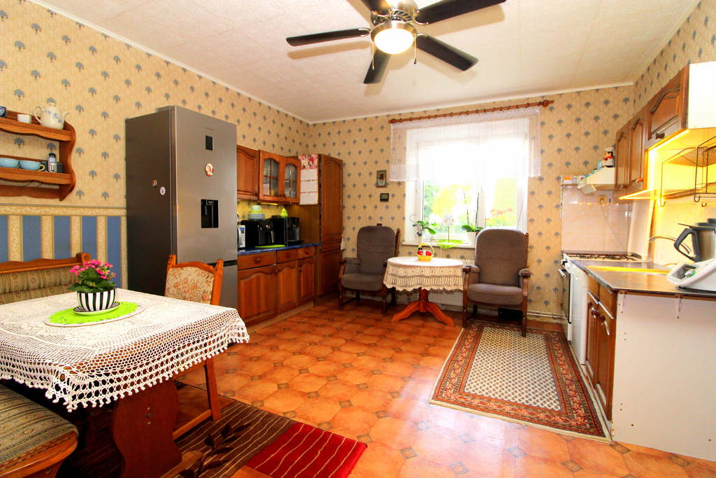 łowinek | Dom 188 M² | 7 Pokoi | 2500 M² | Garaże